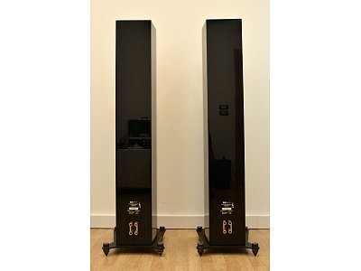 ELAC ADANTE AF-61