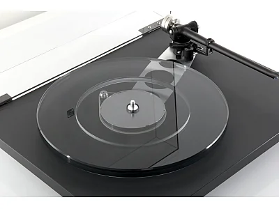 REGA PLANAR 6