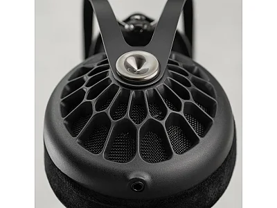MEZE AUDIO 105 AER MEZE AUDIO 105 AER