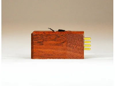 GRADO THE REFERENCE 3 GRADO THE REFERENCE 3