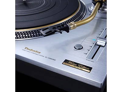 TECHNICS SL-1200/1210 GME LIMITED MASTER EDITION TECHNICS SL-1200/1210 GME LIMITED MASTER EDITION