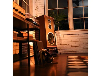 KLH MODEL FIVE KLH MODEL FIVE