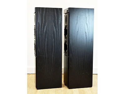 MERIDIAN DSP 5000 + MERIDIAN G01 MERIDIAN DSP 5000 + MERIDIAN G01
