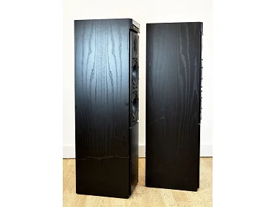 MERIDIAN DSP 5000 + MERIDIAN G01 MERIDIAN DSP 5000 + MERIDIAN G01