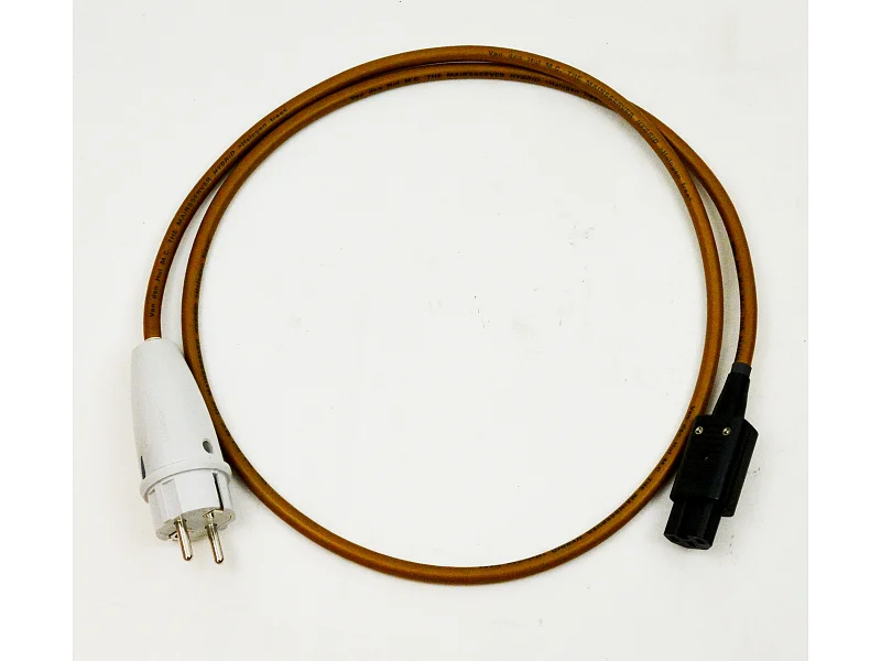 Van Den Hul VAN DEN HUL THE MAINSSERVER HYBRID 1.5 MT